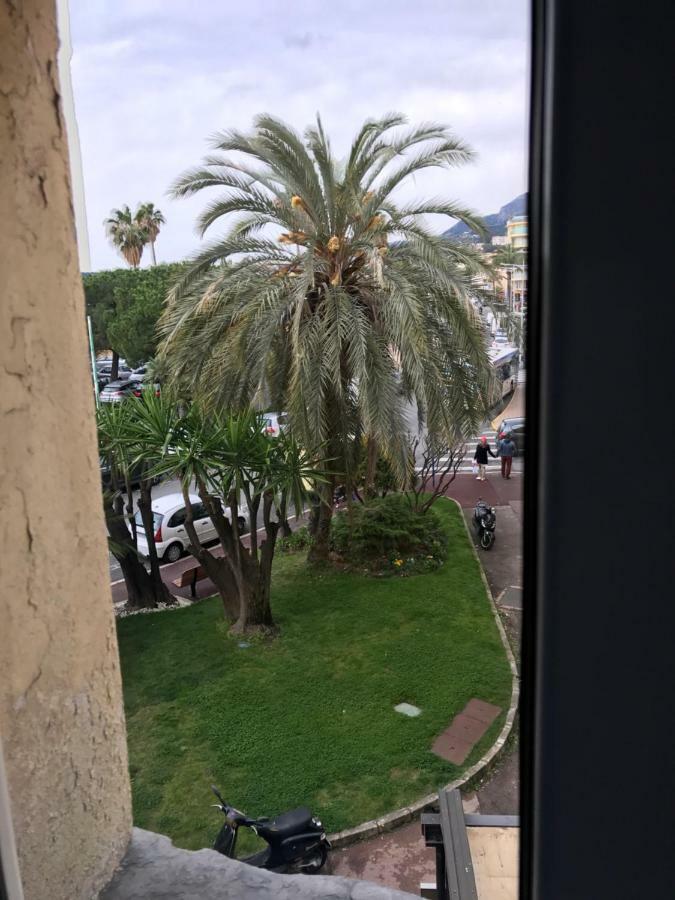 Ferienwohnung Le Petit Bateau Menton Exterior foto