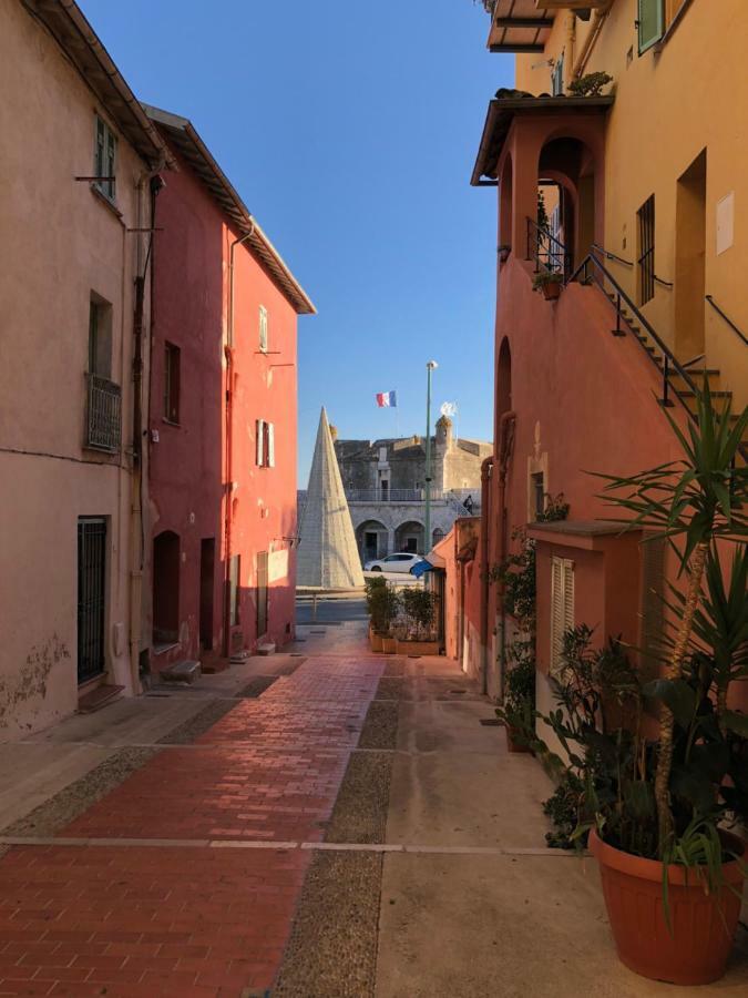 Ferienwohnung Le Petit Bateau Menton Exterior foto