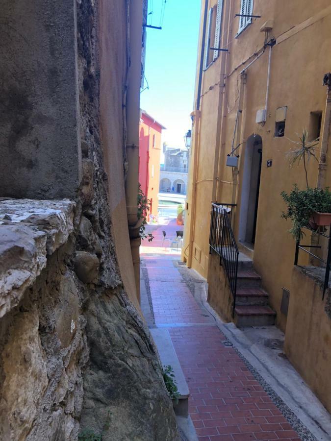 Ferienwohnung Le Petit Bateau Menton Exterior foto